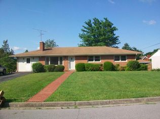 275 Howard Dr, Salem, VA 24153