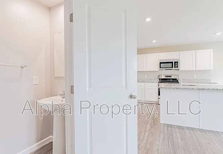 818 Purcell Dr — Photo 4