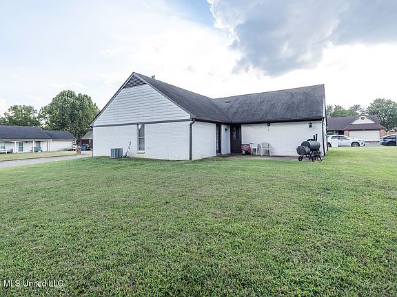 3rd image of 10650 Stephenson Ln