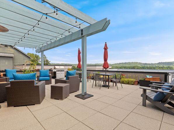 2700 NW Pine Cone Dr UNIT 305