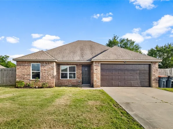 839 N Jessica Leigh St, Elkins, AR 72727