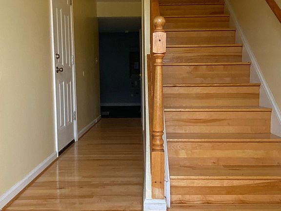 3rd image of 18216 Gravinia Cir