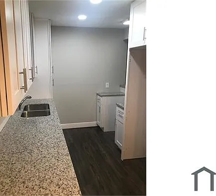 4 bed, 1850 sqft, $2,300 — Photo 3