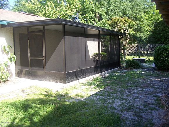 4th image of 9903 Ogalla Ave