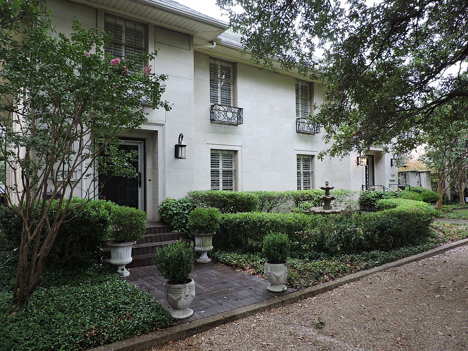 Front of duplex