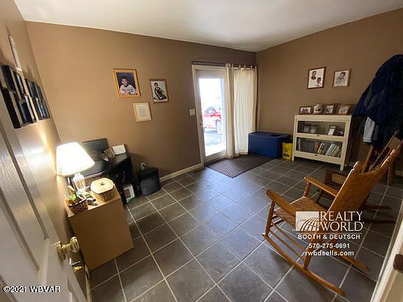 3rd image of 1195 Main St