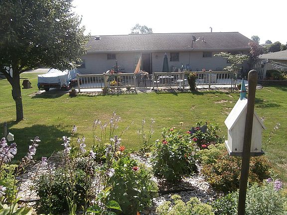 2nd image of 510 Plum St
