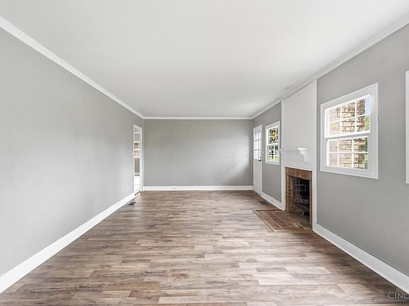 4th image of 109 Orchard St