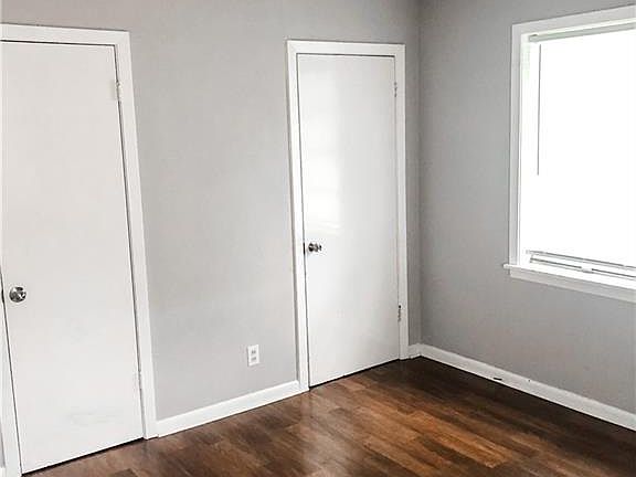 5th image of 2216 Belle Grove Dr