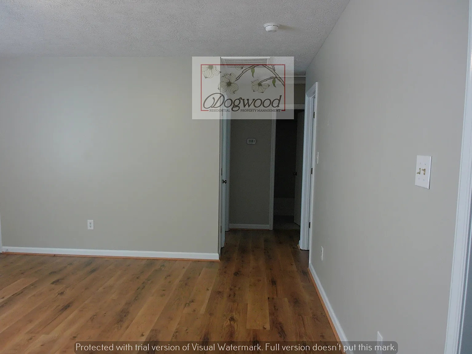 3 bed, 1024 sqft, $1,650 — Photo 4