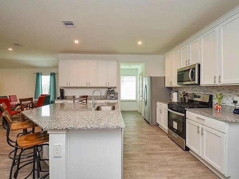 7203 Dawn View Ln — Photo 13
