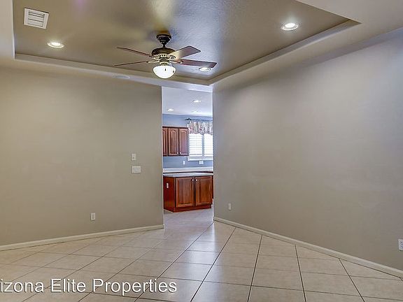 4th image of 503 W Pelican Dr