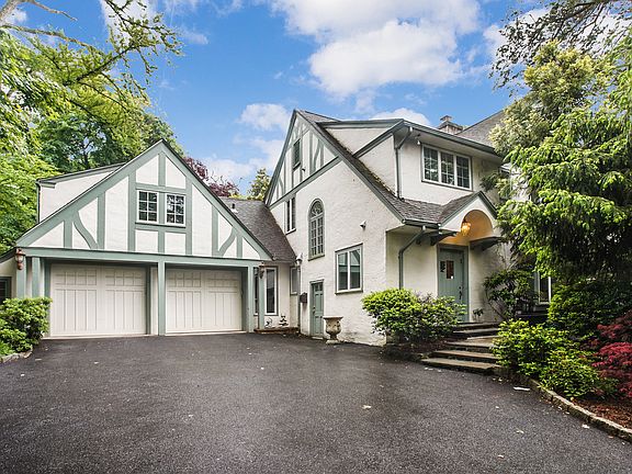 23 Washington Avenue R