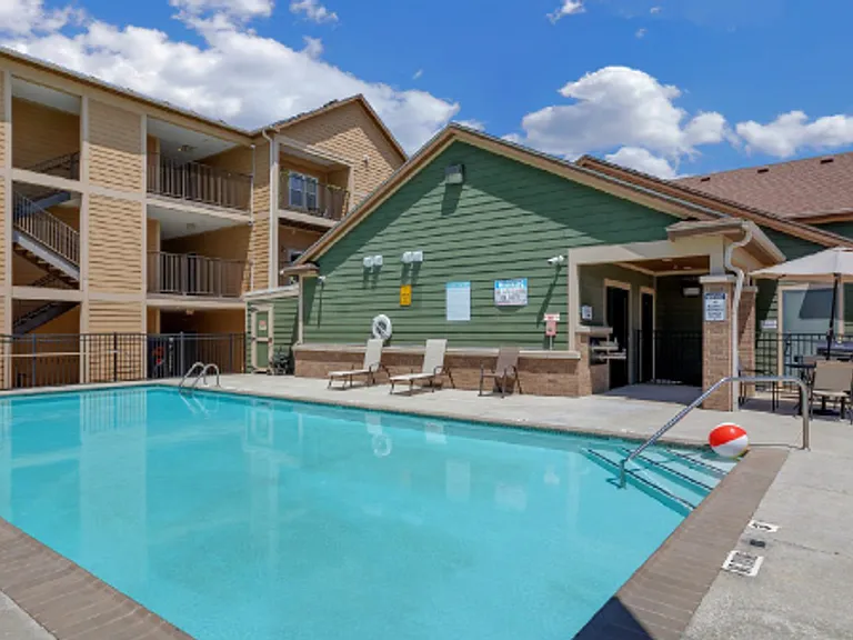 Copper View Apartments — Photo 3