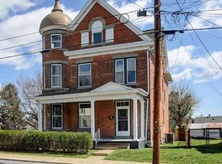 209 & 211 Hamilton Ave, Waynesboro, PA 17268