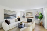 10th St SE B1-L1211-006.jpg