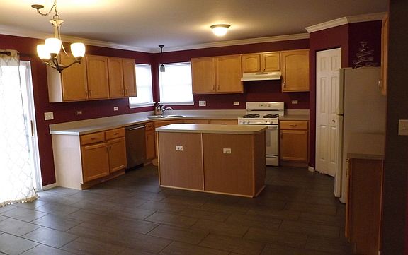 5th image of 254 S Catalina Dr