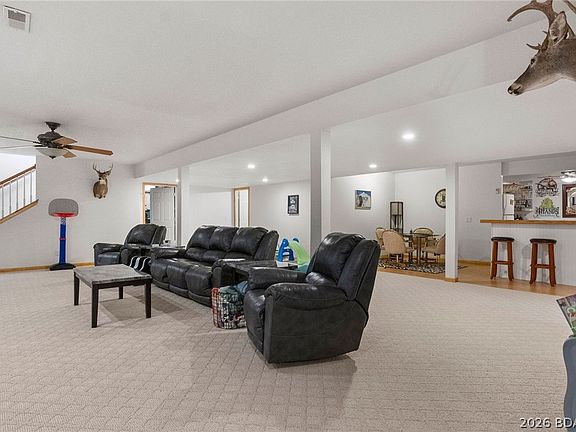 5th image of 374 Fawn Meadows Dr