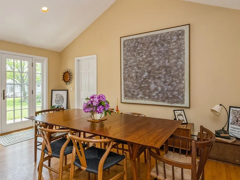 102 Hand Ln — Photo 8