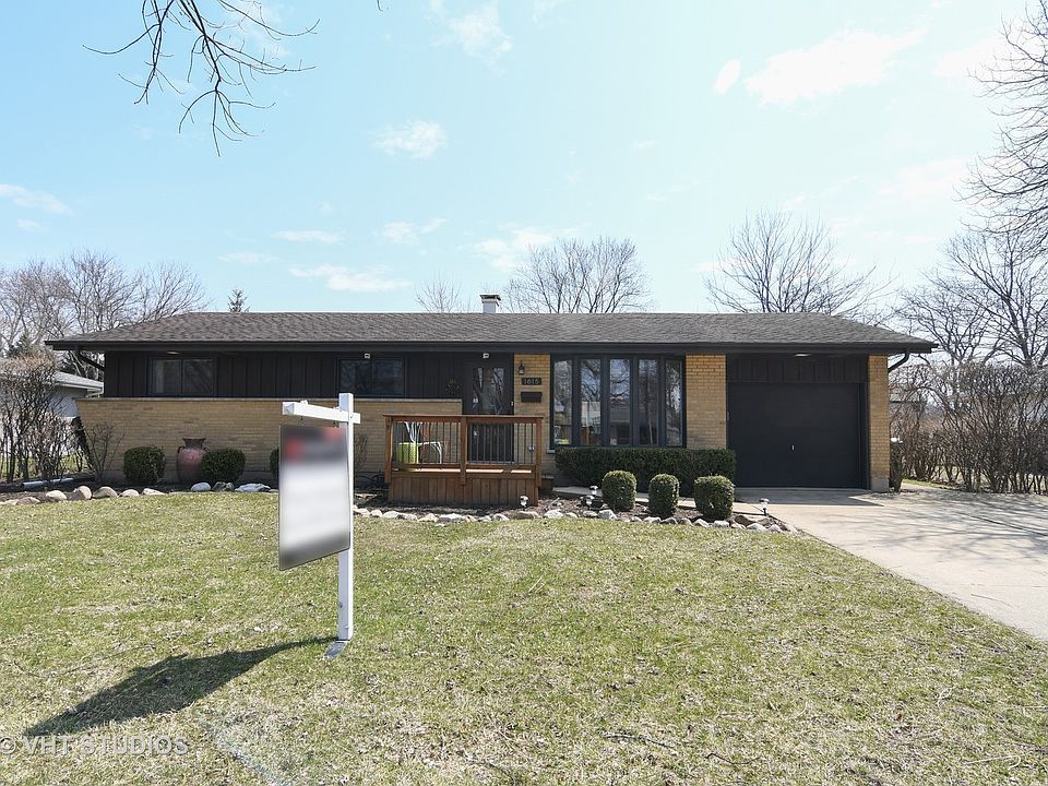 1st image of 1615 N Walnut Ave