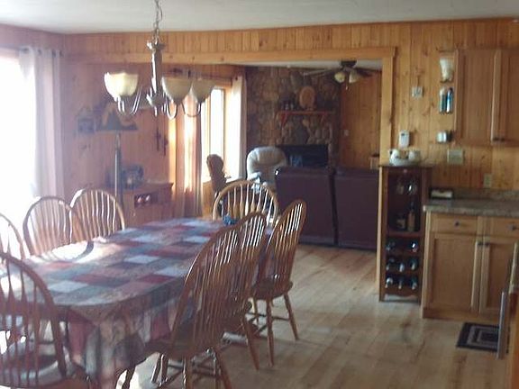 4th image of 1076 Peach Ln