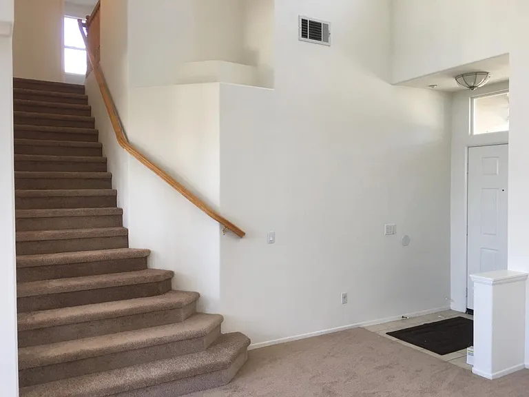 671 Bennett Ave — Photo 11