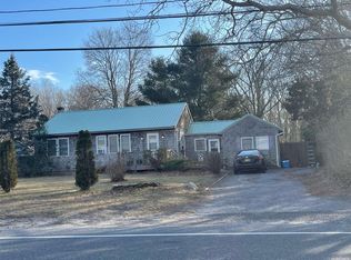 247 Old Country Rd, Eastport, NY 11941