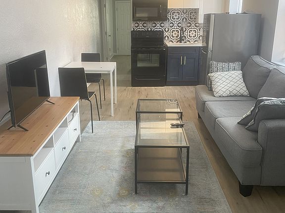 3rd image of 3842 Haverford Ave APT 6