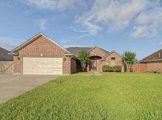1015 Cardinal Dr, Richwood, TX 77566