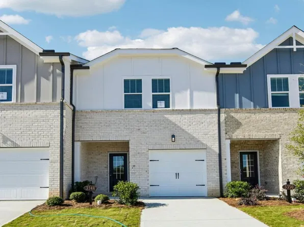 3388 Brooks Lake Dr, Loganville, GA 30052