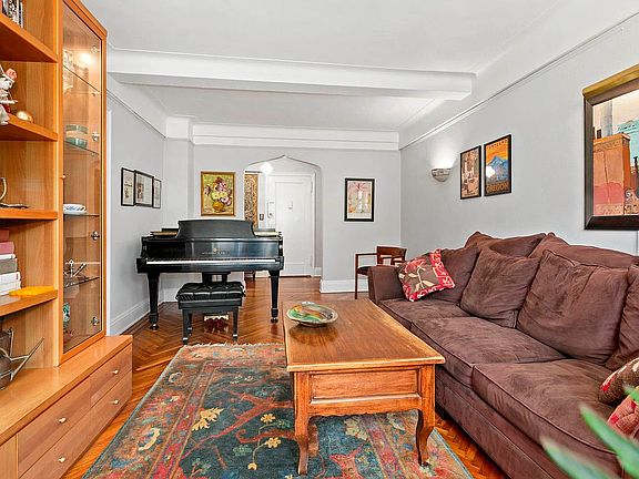2nd image of 233 W 99th St APT 7D