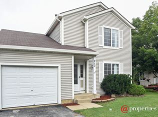 212 Churchill Ct, Round Lake Beach, IL