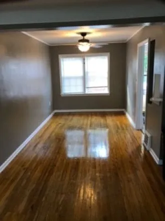 2816 Wooster Rd — Photo 3