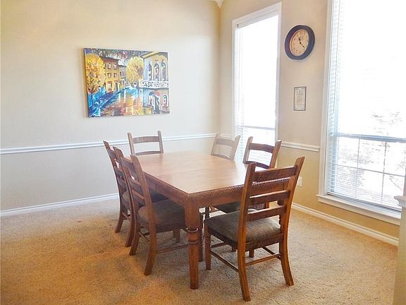 Light and bright dining area