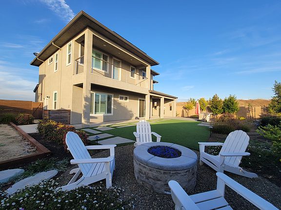 2nd image of 2231 Brannan Way