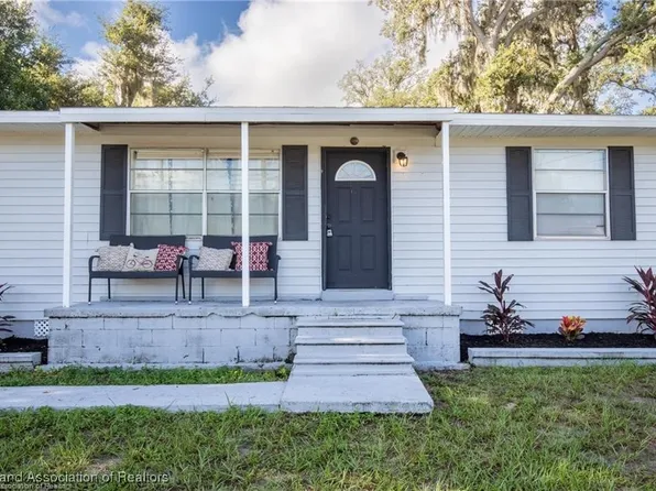 907 W Circle St, Avon Park, FL 33825