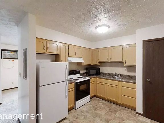 2nd image of 344 Northwestern Ave #4