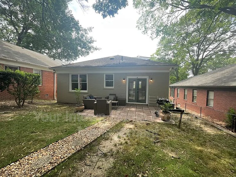 639 Somerset Ter NE — Photo 27