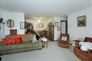 5th image of 722 Bayberry Ln