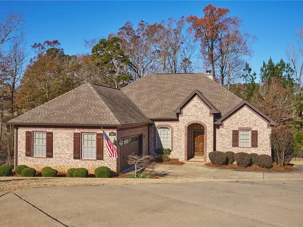 1867 Blue Creek Ln, Auburn, AL 36830