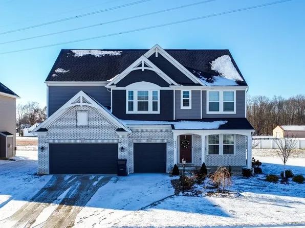 8960 Leatherleaf Dr, Columbia Station, OH 44028