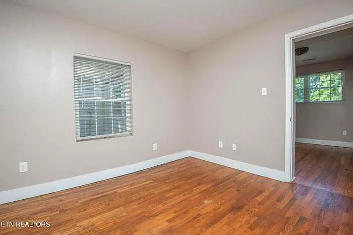 210 Dodson Ave — Photo 17