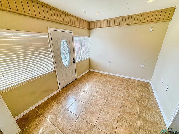 4th image of 2214 N Steven Dr