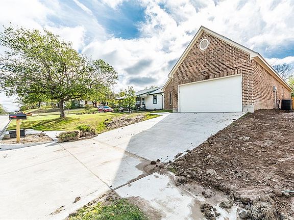 4th image of 8427 Whitney Dr