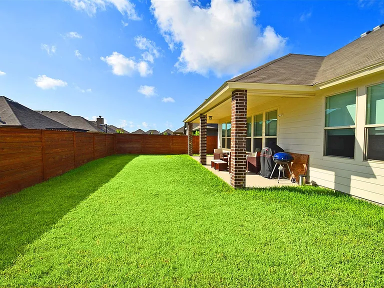 8158 Luz De Luna St — Photo 32