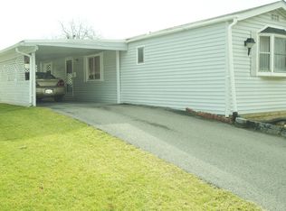 156 Cloverleaf Dr, Carnegie, PA 15106