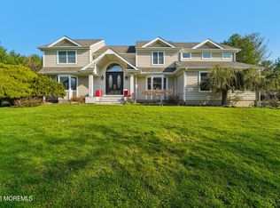 17 Riverside Lane, Holmdel, NJ 07733