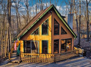 145 Regent St, Bushkill, PA 18324