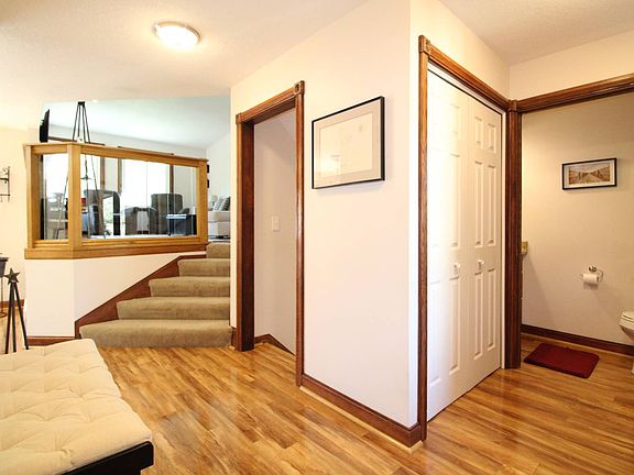 3rd image of 1107 Woodland Park Dr