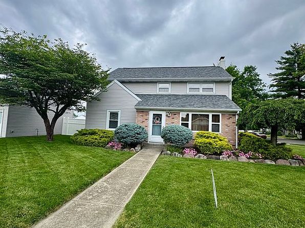 2800 N Grand Ave